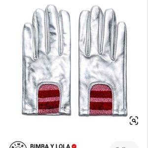 ISO Bimba y Lola silver leather gloves